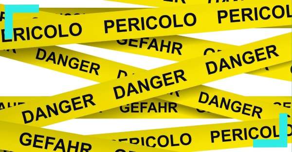 Danger écrit en plusieurs langues